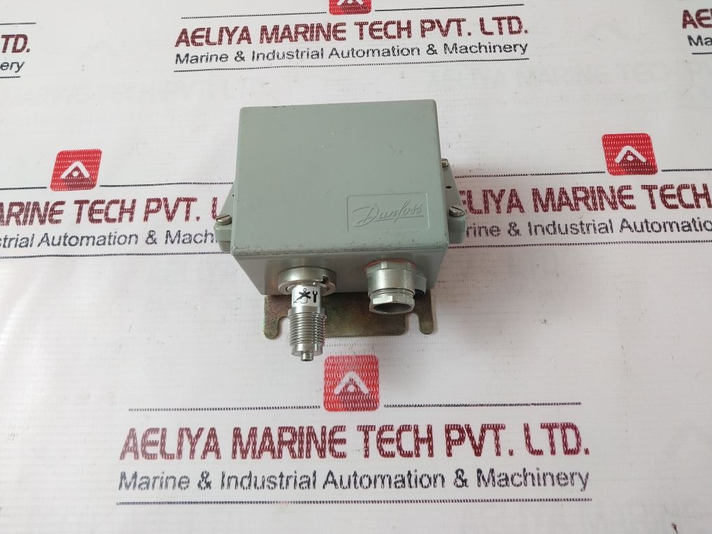Danfoss Emp 2 Pressure Transmitter 4-20Ma 24 Vdc
