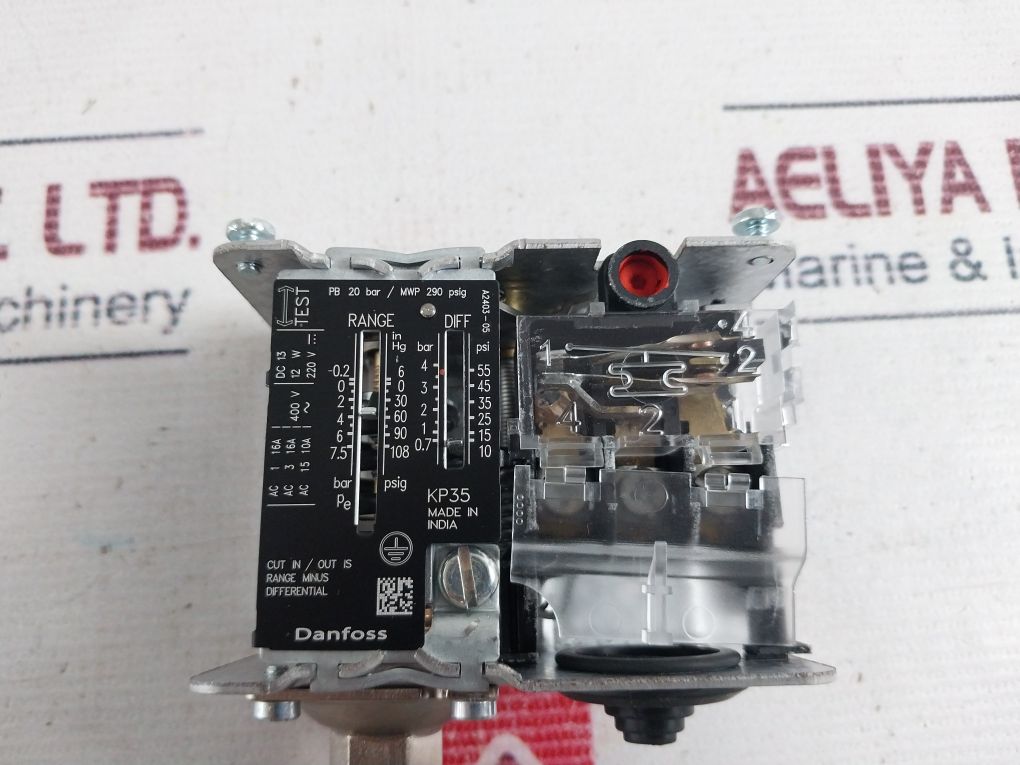 Danfoss Kp35 Pressure Switch 0.7-4 Bar 10-55 Psi – Aeliya Marine Tech®