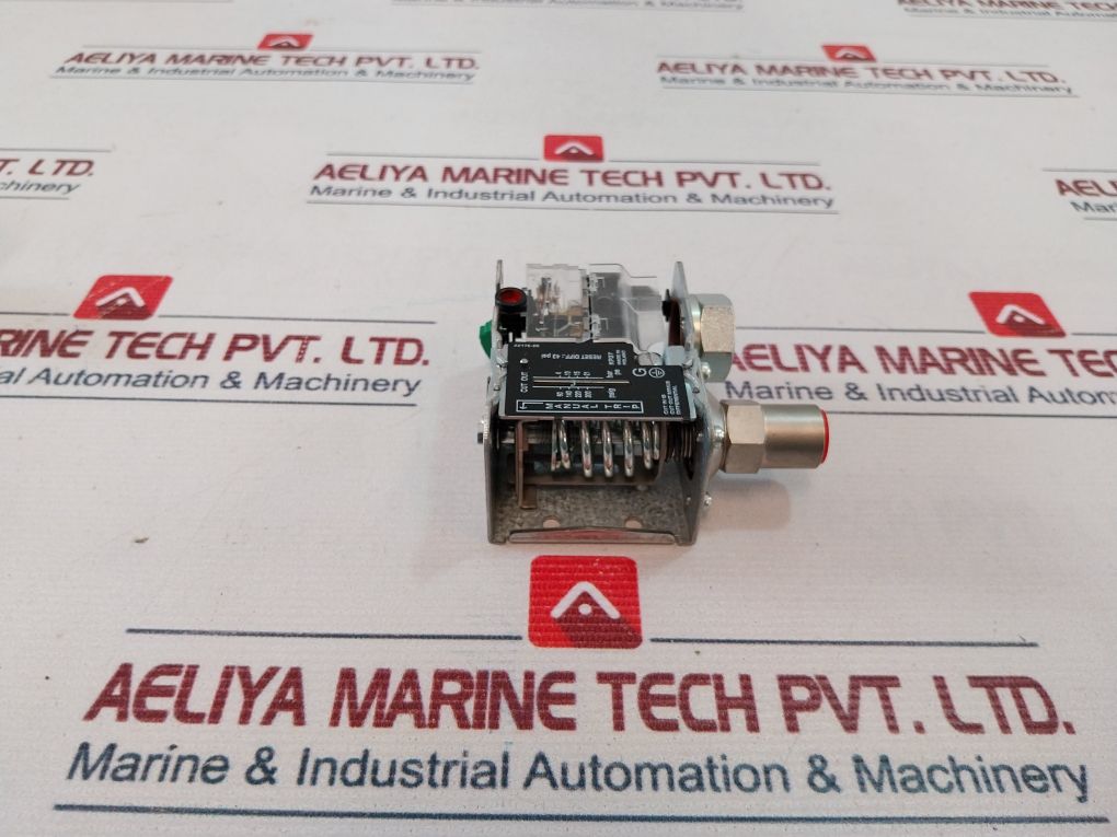 Danfoss Kp37 Pressure Control Switch 060-2147 43 Psi