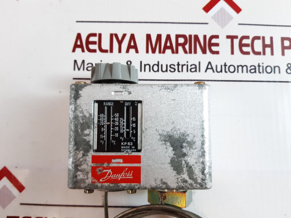 Danfoss kp63 temperature control 060l2007 with box