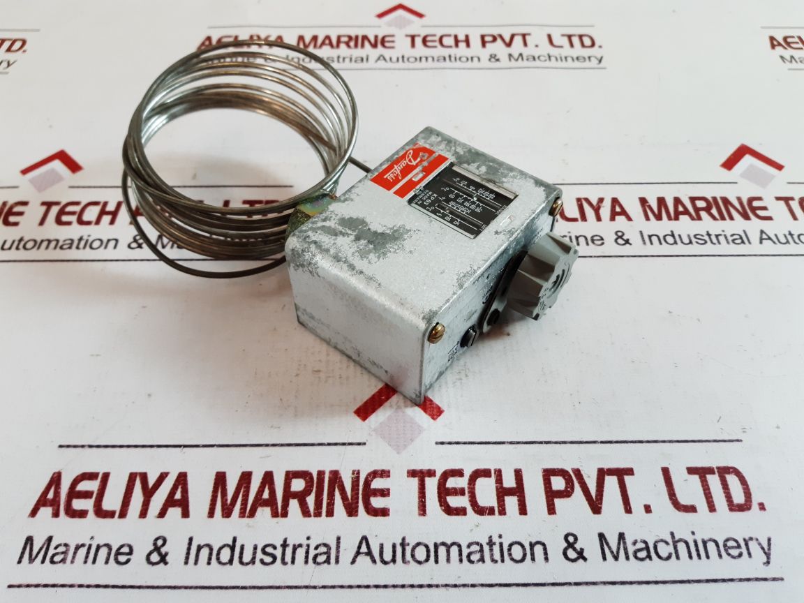 Danfoss kp63 temperature control 060l2007 with box