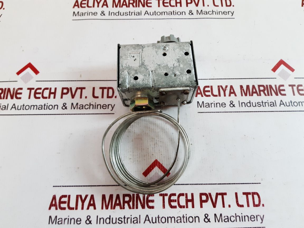 Danfoss kp63 temperature control 060l2007 with box