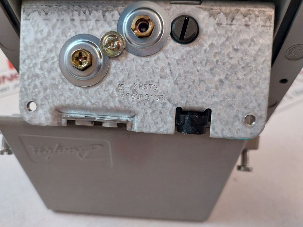 Danfoss Kps79 Thermostat 060L3103 Temperature Switch