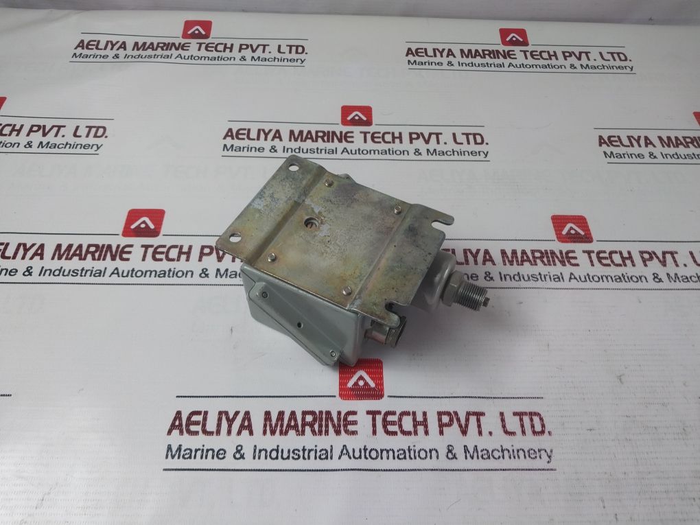 Danfoss Kps 33 Pressure Control Switch 220V