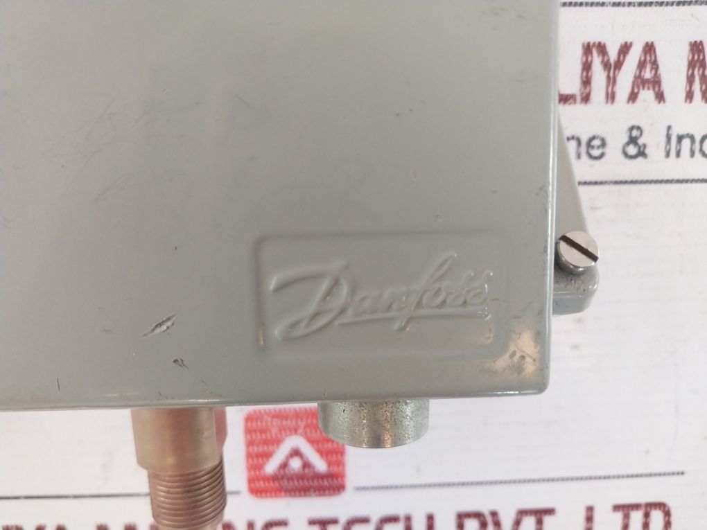 Danfoss Kps 37 Pressure Switch 0.6-1.8 Mpa 10-35 Psi