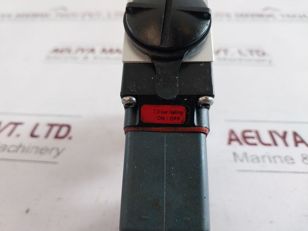 Danfoss Mbc 5100 Pressure Control Switch 061B103266