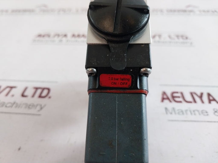 Danfoss Mbc 5100 Pressure Control Switch 061B103266