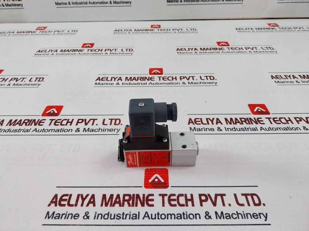 Danfoss Mbc 5100 Pressure Control Switch 360.01.98.02. Ip65