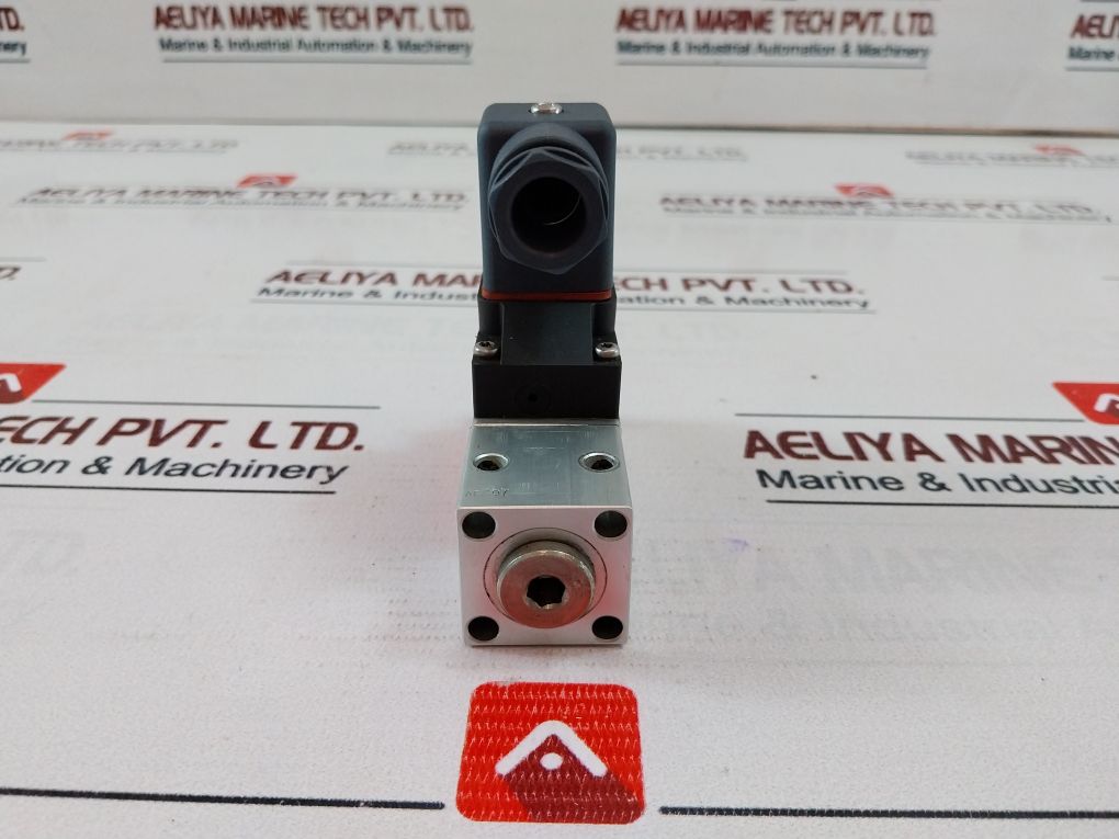 Danfoss Mbc 5100 Pressure Control Switch 360.01.98.02. Ip65