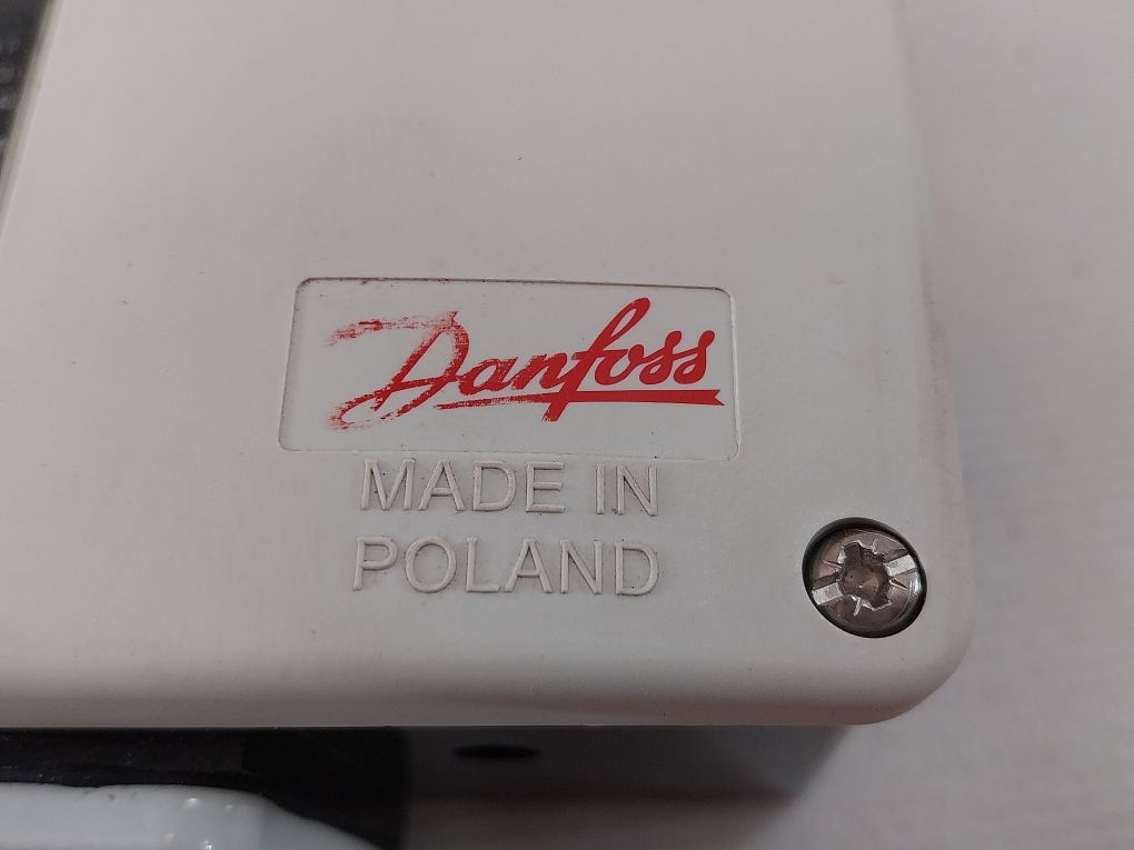 Danfoss Rt121 Pressure Control Switch 017-521566 0-100 Kpa