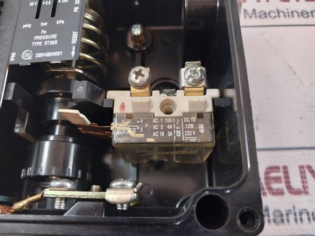 Danfoss Rt36S Pressure Switch 0-2.5 Bar 400V~
