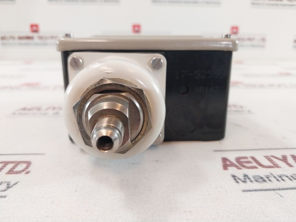 Danfoss Rt36S Pressure Switch 0-2.5 Bar 400V~