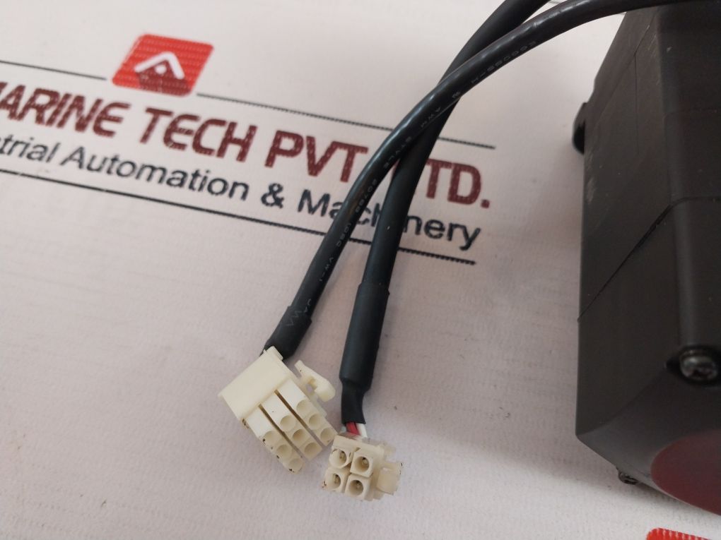 Dasa Robot Danq-04Bc1N6 Ac Servo Motor 0.4 Kw