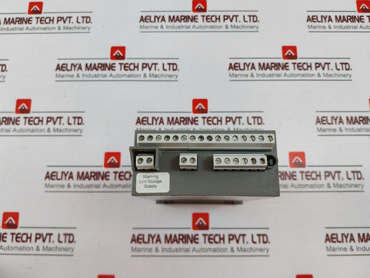 Data Track 224 Digital Panel Meter Tracker 10-28V~ 12-32V