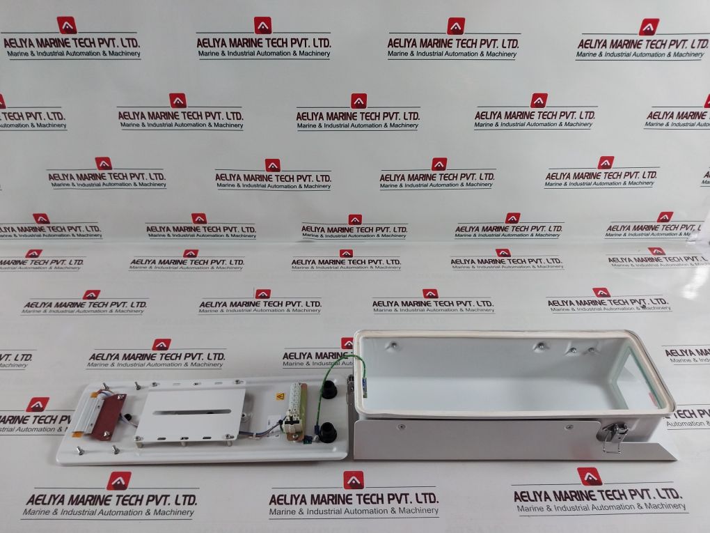 Dedicated Micros Dm/506-701 Camera Housing Dennard 506 110-230V