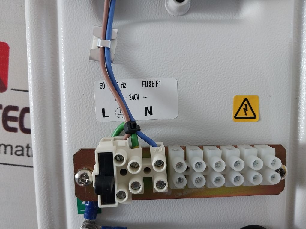 Dedicated Micros Dm/506-701 Camera Housing Dennard 506 110-230V