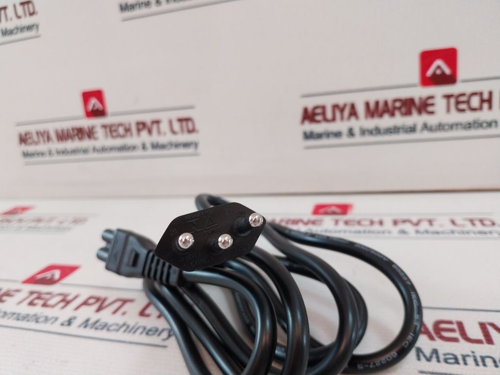 Delta Electronics Tadp-19Ab D Ac/Dc Adapter With Power Cord Set