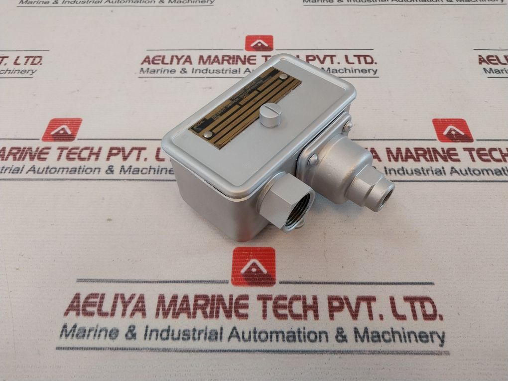 Detroit Switch 22210 Control Switch 350 Psi Aeliya Marine Tech