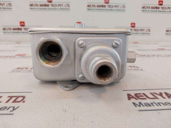 Detroit Switch 222-10 Control Switch 3-50 Psi