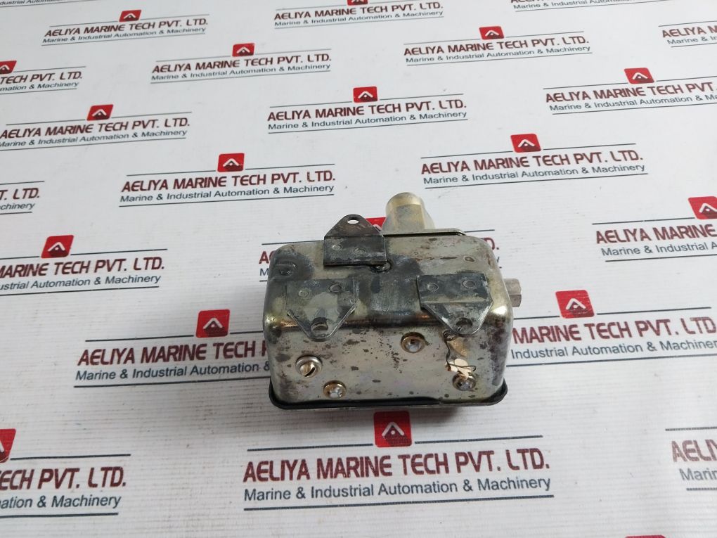 Detroit Switch 222-10 Temperature Control Switch Unit