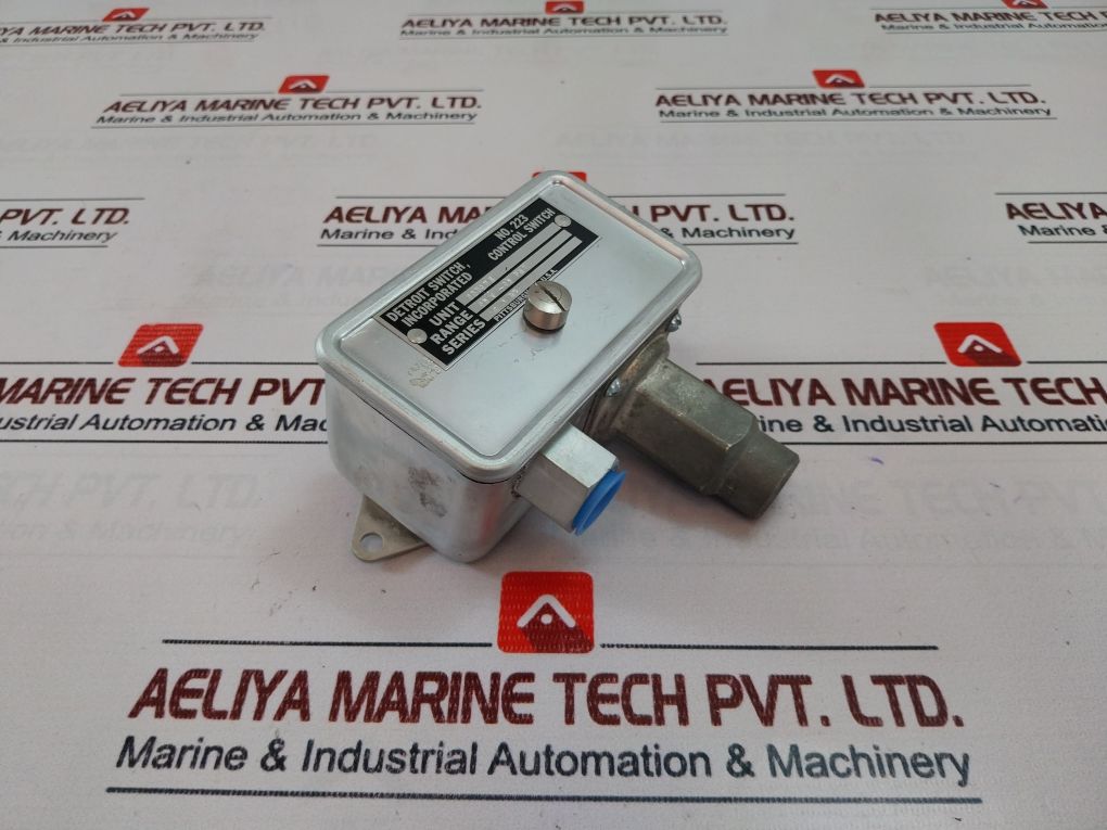 Detroit Switch 223 Temperature Control Switch 223875Cb3