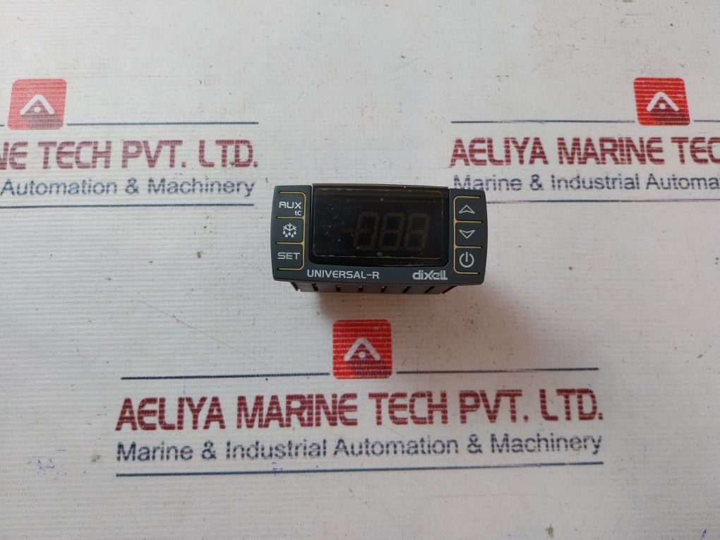 Dixell Univ-r4-6N1C0 Universal Temperature Controller 12V