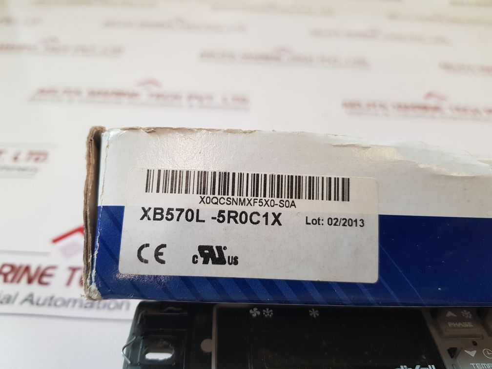 Dixell xb570l-5r0c1-x temperature controller