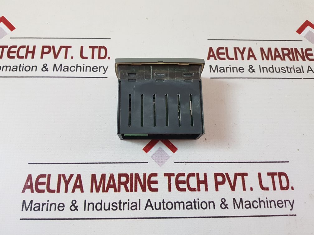 Dixell xr70cx-5n1c0 dixell temperature controller