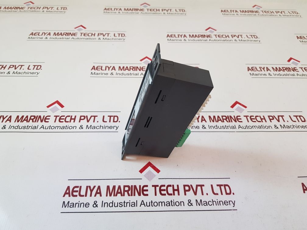 Dixell xw60l-5p0c0-n temperature controller 