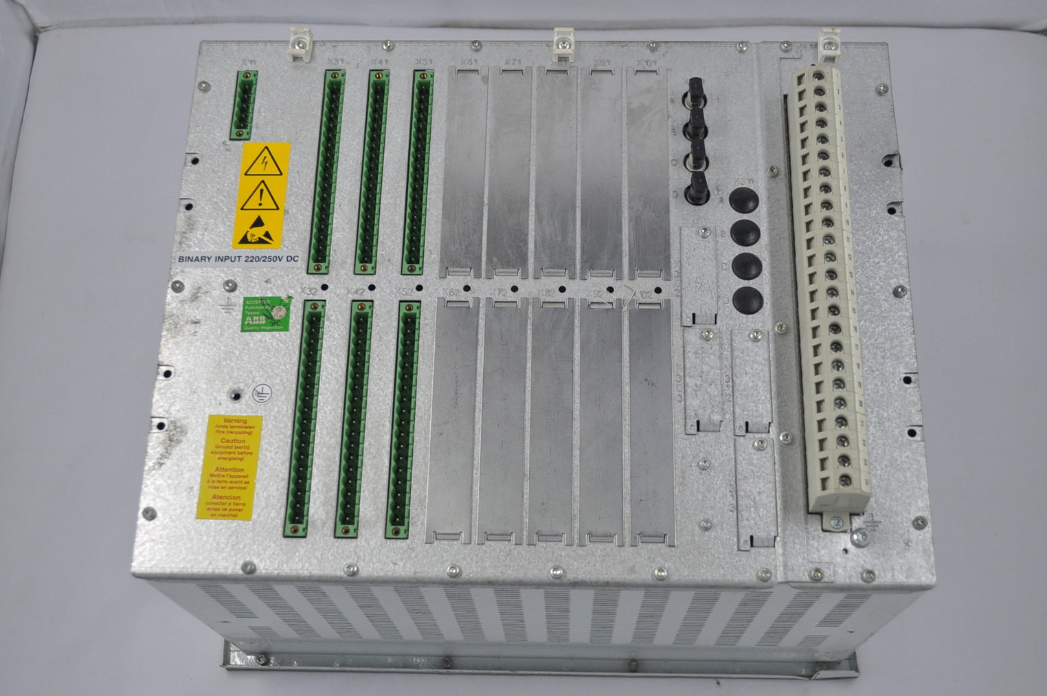 Abb rel670 line distance protection ied 220/250v