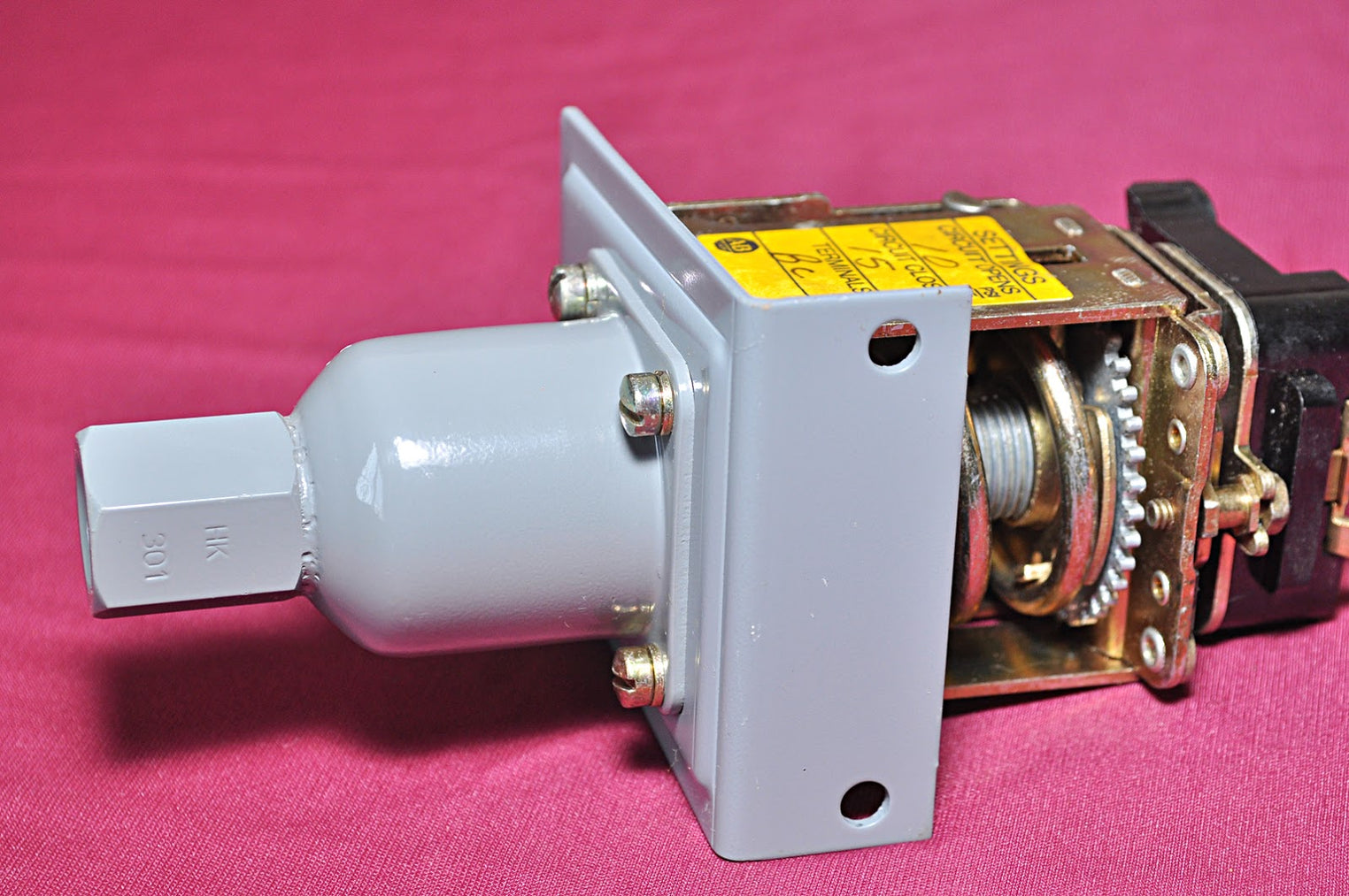 ALLEN-BRADLEY 836-C7 RANGE PRESSURE CONTROL