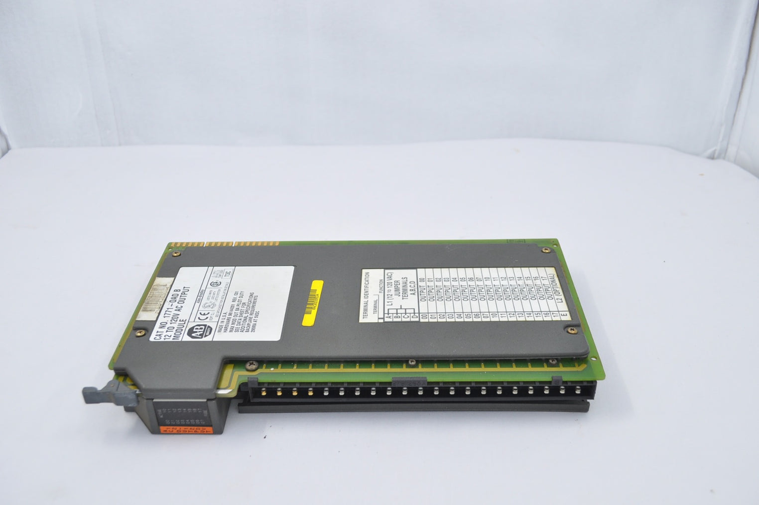 Allen Bradley 1771-oad b ac output module