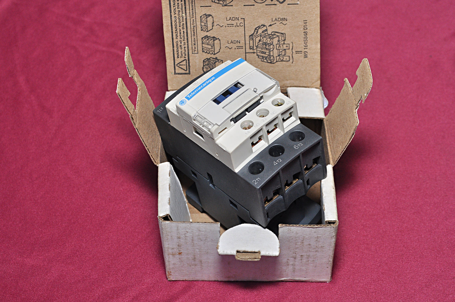 Telemecanique /square D/schneider electric lc1d32 contactor