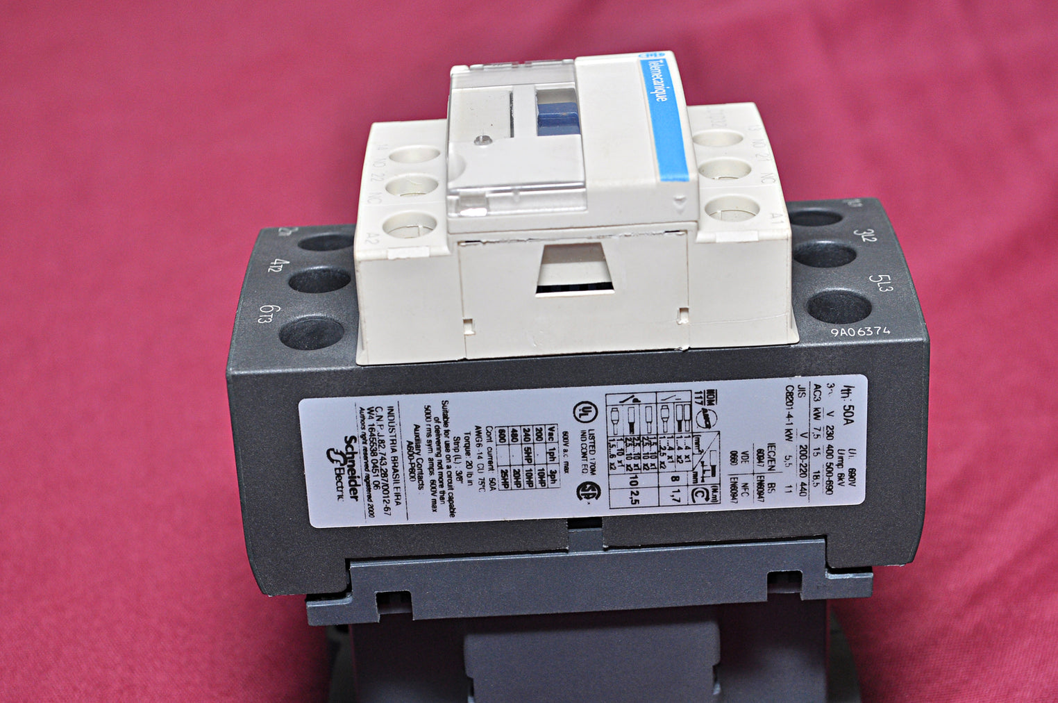 Telemecanique /square D/schneider electric lc1d32 contactor