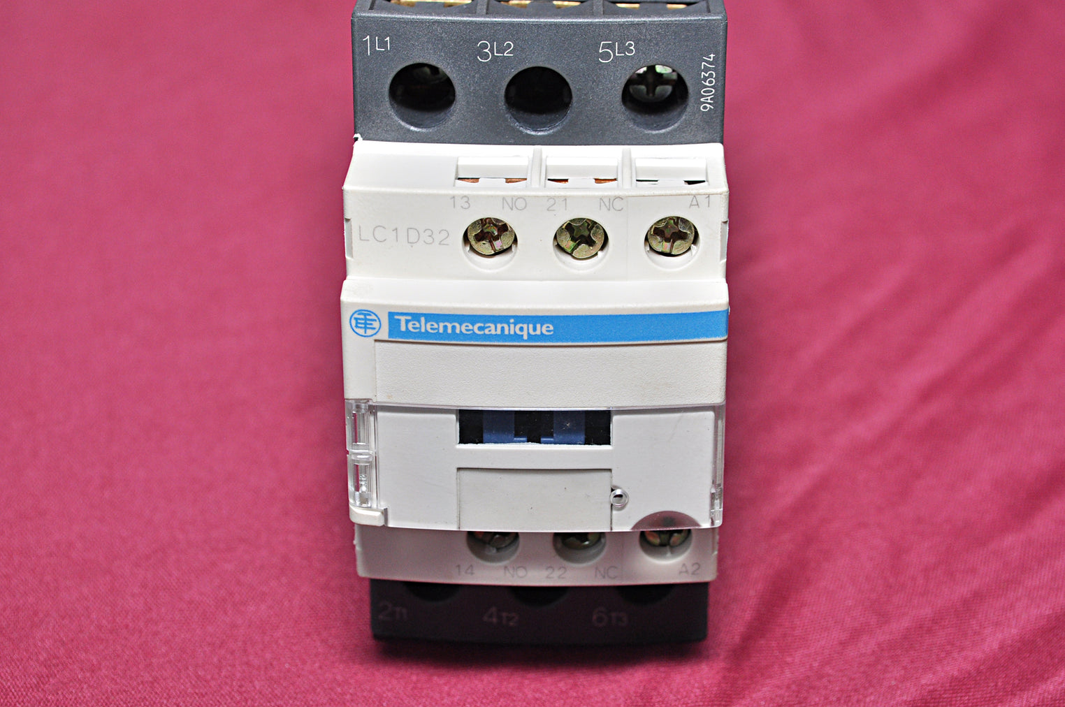 Telemecanique /square D/schneider electric lc1d32 contactor