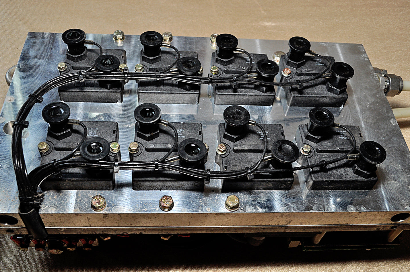 Mitsubishi Electric Cm1200Hb-66H 301 Module 10 Bar Gt2635M1 20X4579A