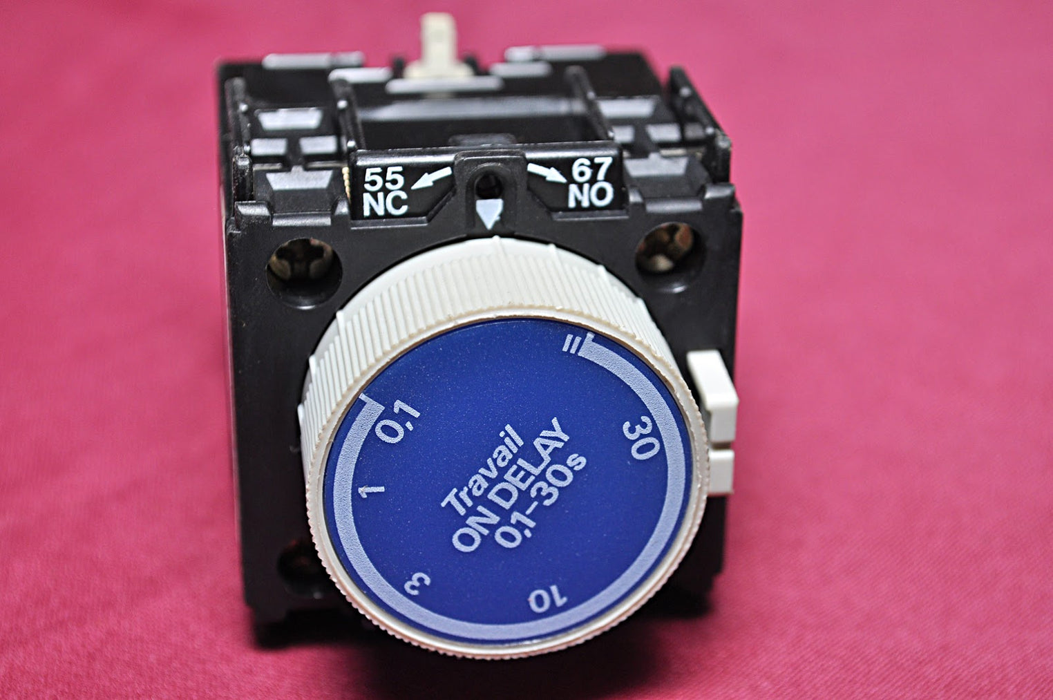 Telemecanique la2-d22 a65 time delay module