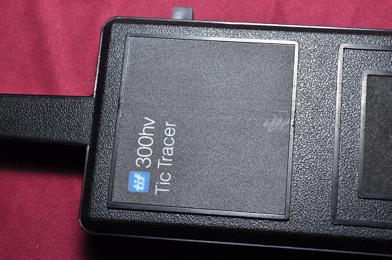 Tif tic tracer 300hv voltage detector