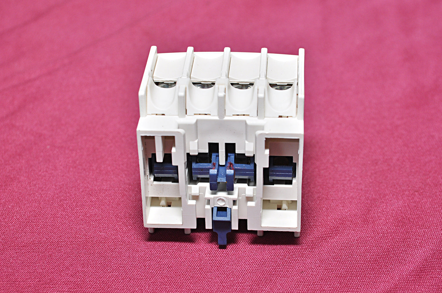 Lot of 2x schneider electric ladn 22 auxiliary contact block