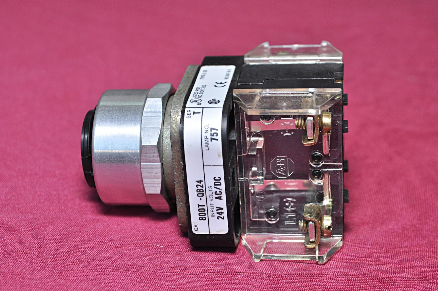 ALLEN BRADLEY 800T-QB24 ILLUMINATED PUSH BUTTON