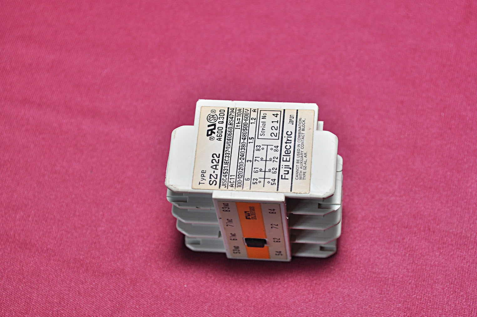 FUJI ELECTRIC SZ-A22 AUXILIARY CONTACT BLOCK