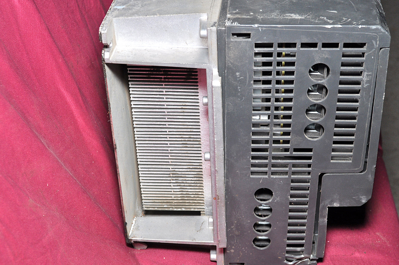 Siemens sinamics power modle pm240-2 1p 6sl3210-1pe28-8ul0