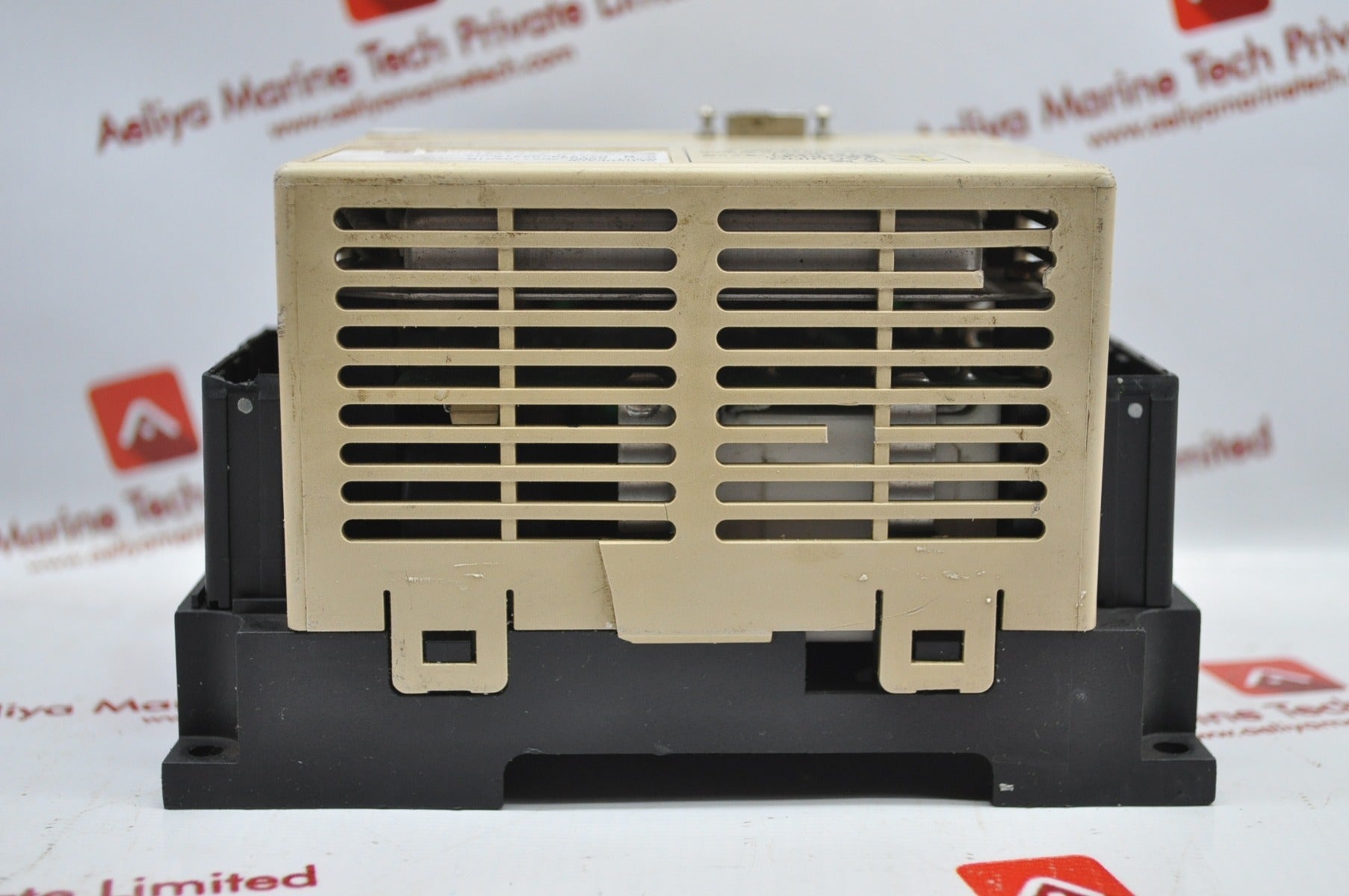 Yaskawa sgdr-sda710a01b servopack drive q11944-934-8