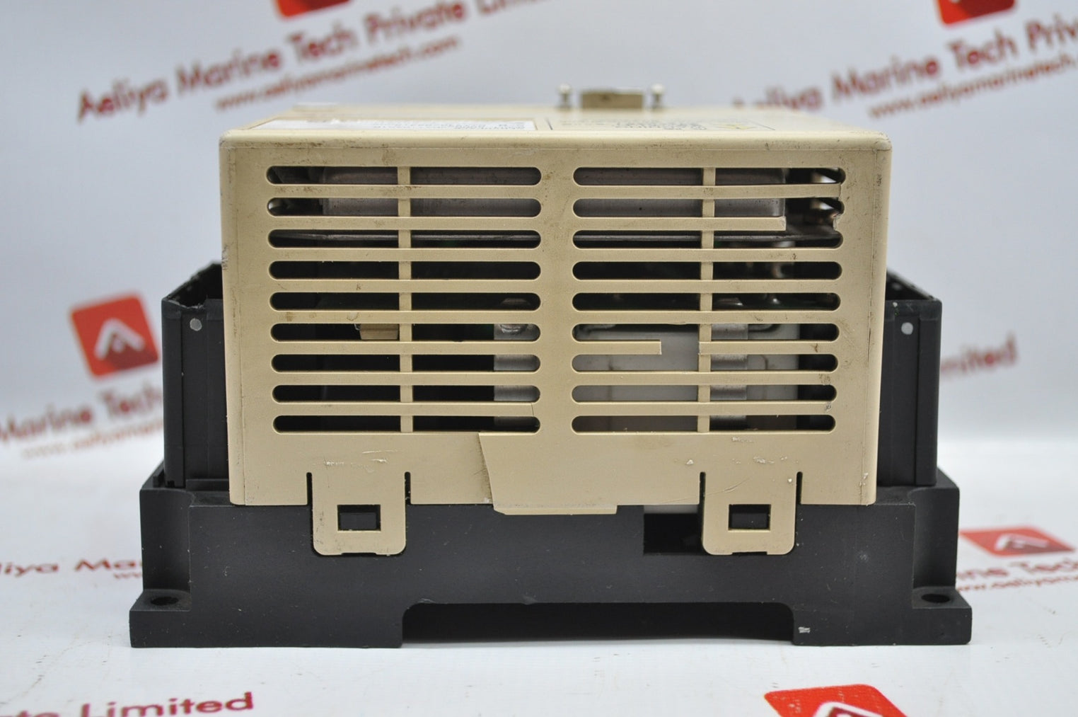 Yaskawa sgdr-sda710a01b servopack drive q11944-934-8