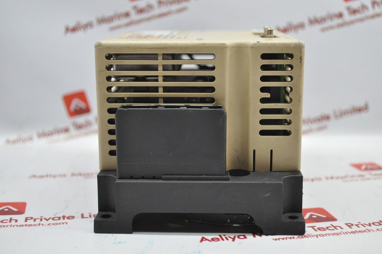 Yaskawa sgdr-sda710a01b servopack drive q11944-934-8