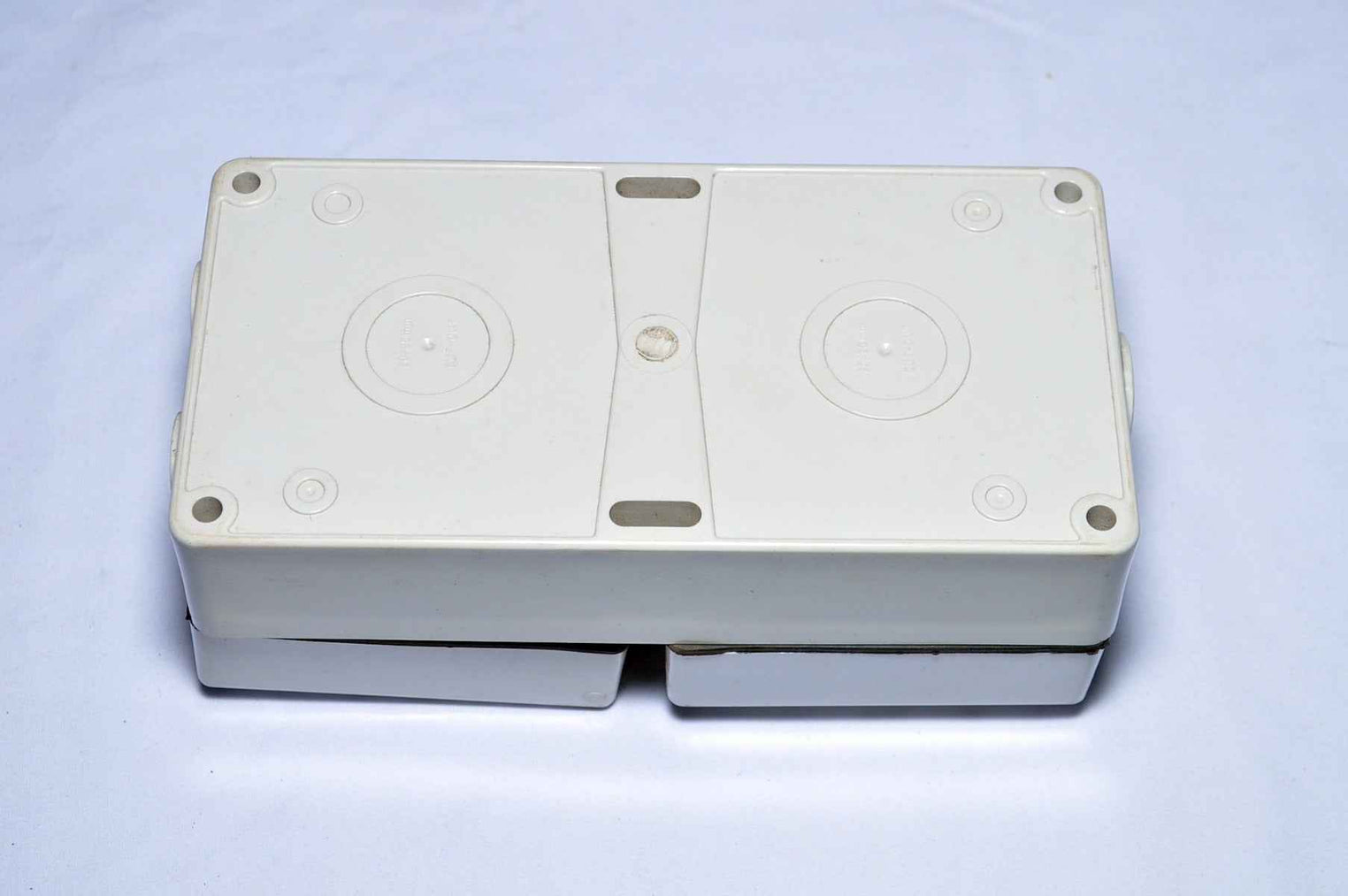 Pdl 56Cv313 Single Pole Combination Switch Socket Series 5650 13A 250V 50Hz