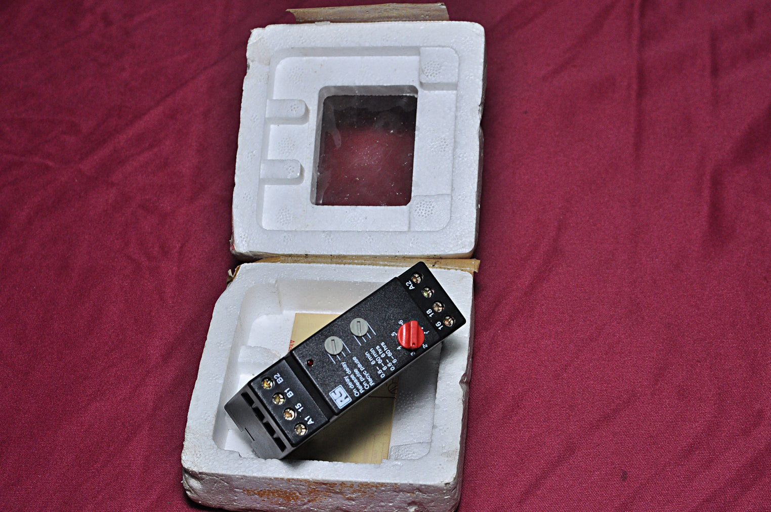 Rs components 224-1297 multifunction timer relay