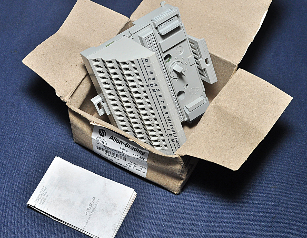 Allen-Bradley 1794-tb3s terminal base.