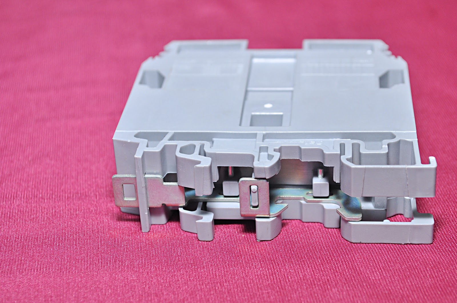 Enterelec B2 Rail Mount Terminal Block