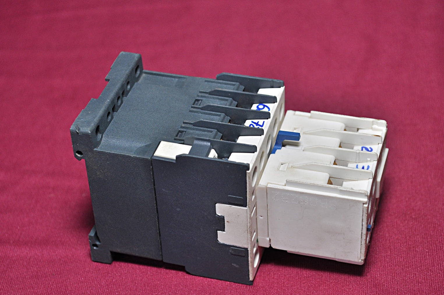 SCHNEIDER LA1KN40 TELEMECANIQUE W913791850171A11